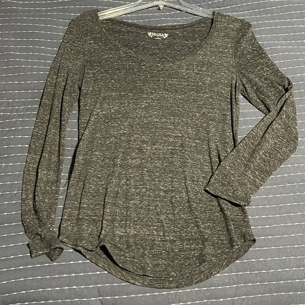 Lightweight dark grey heathered tee. Soft and comfy.